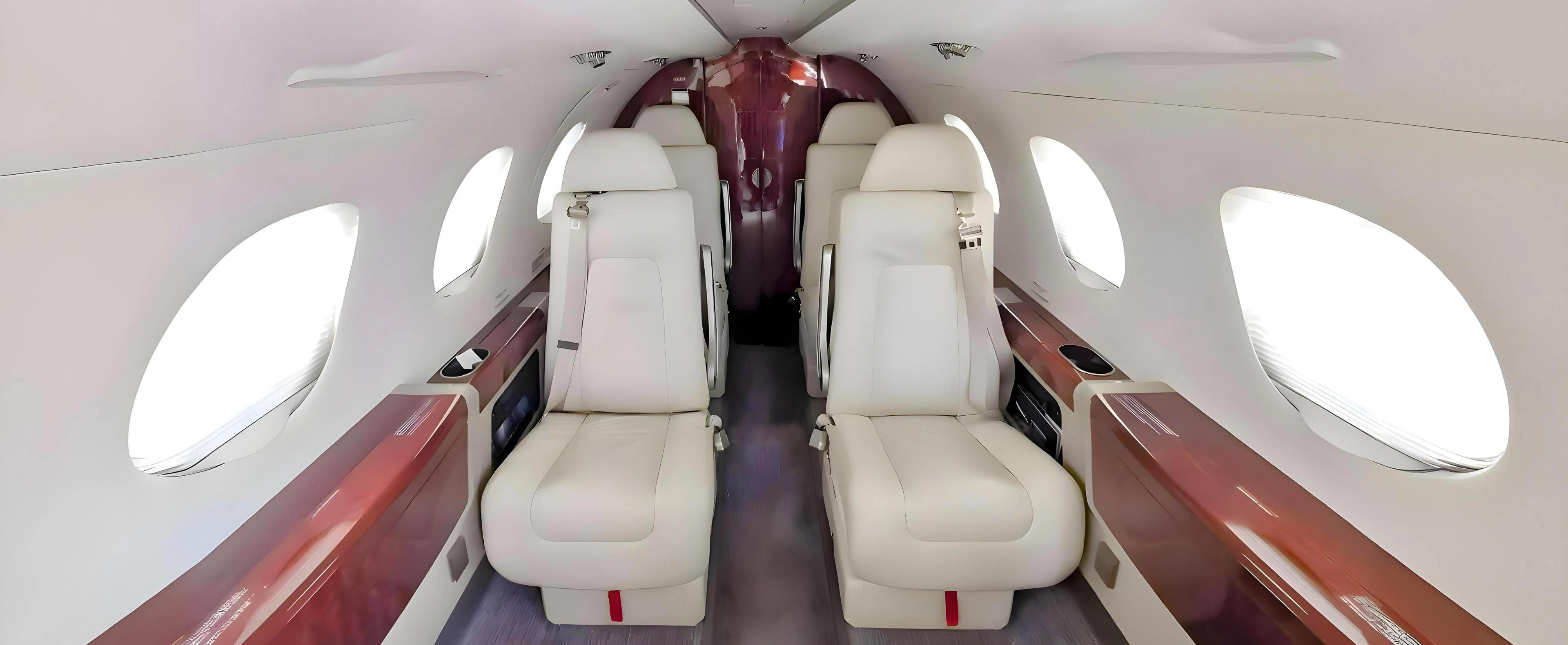 Setiap inci dari Phenom 300 telah dirancang dengan cerdas untuk menawarkan ruang yang belum pernah ada sebelumnya. thumbnail